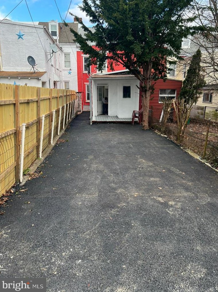 940 Church St, Reading PA  19601-1807 exterior