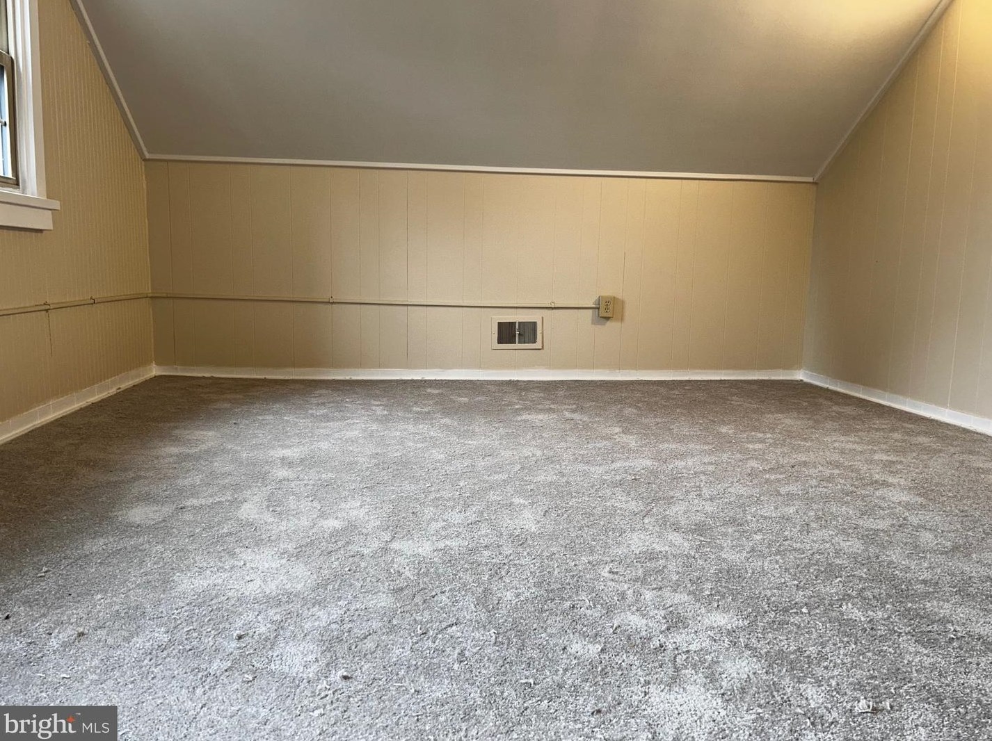 211 Taft Ave, Reading PA  19605-2123 exterior