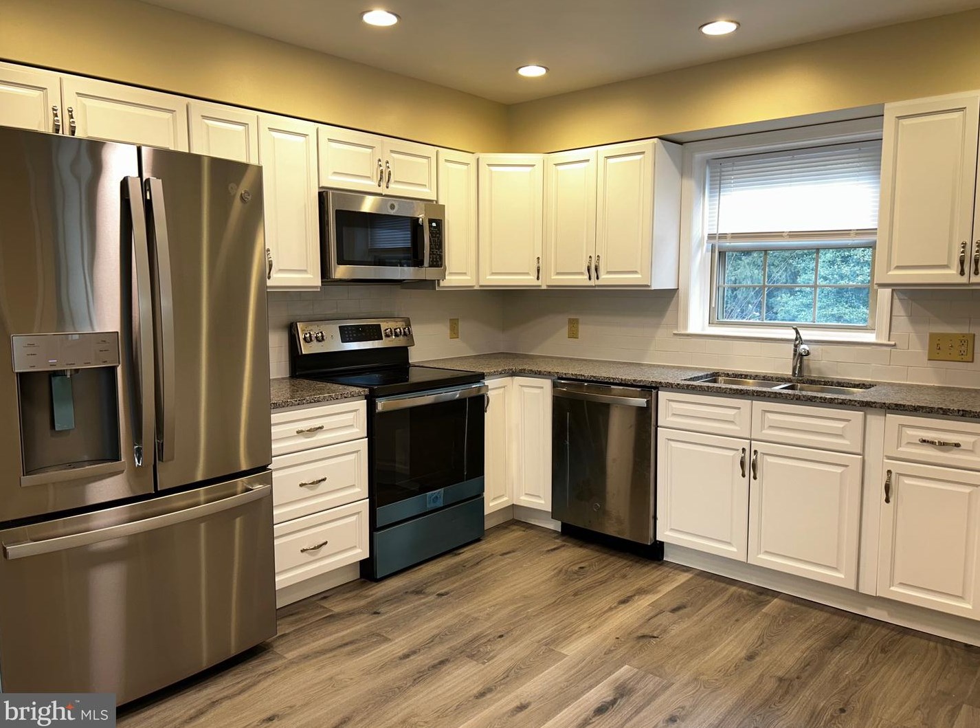 211 Taft Ave, Reading PA  19605-2123 exterior