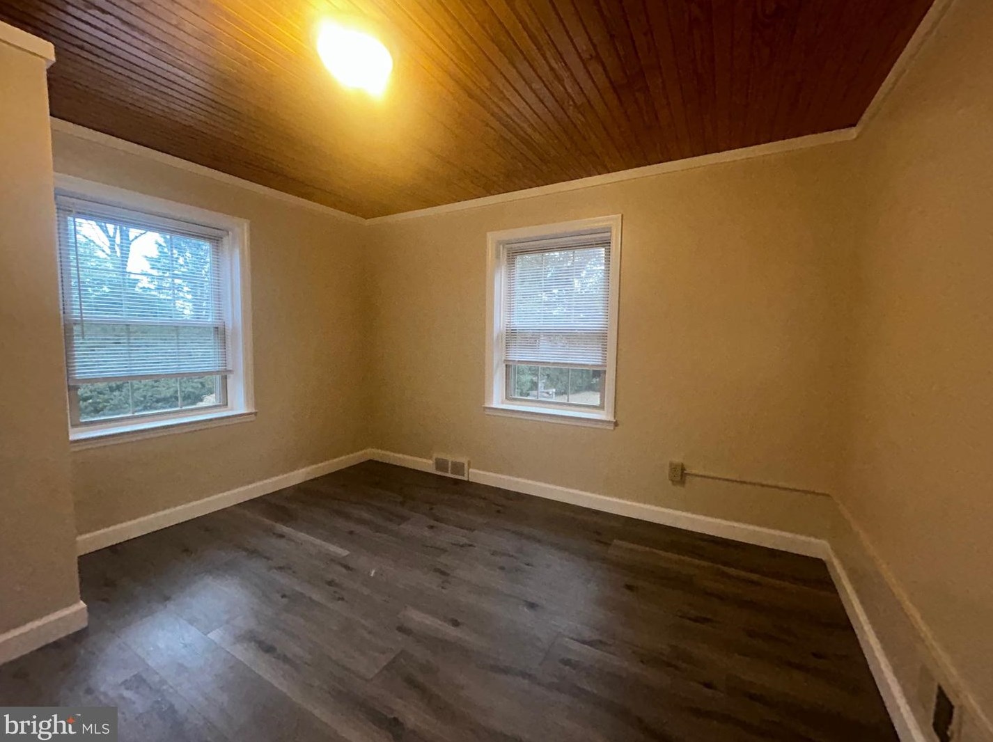 211 Taft Ave, Reading PA  19605-2123 exterior