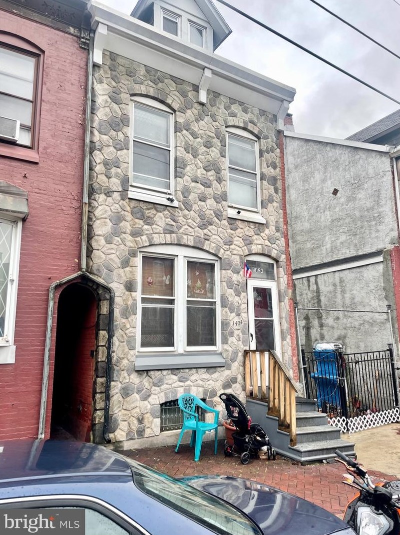 1424 Muhlenberg St, Reading, PA 19602
