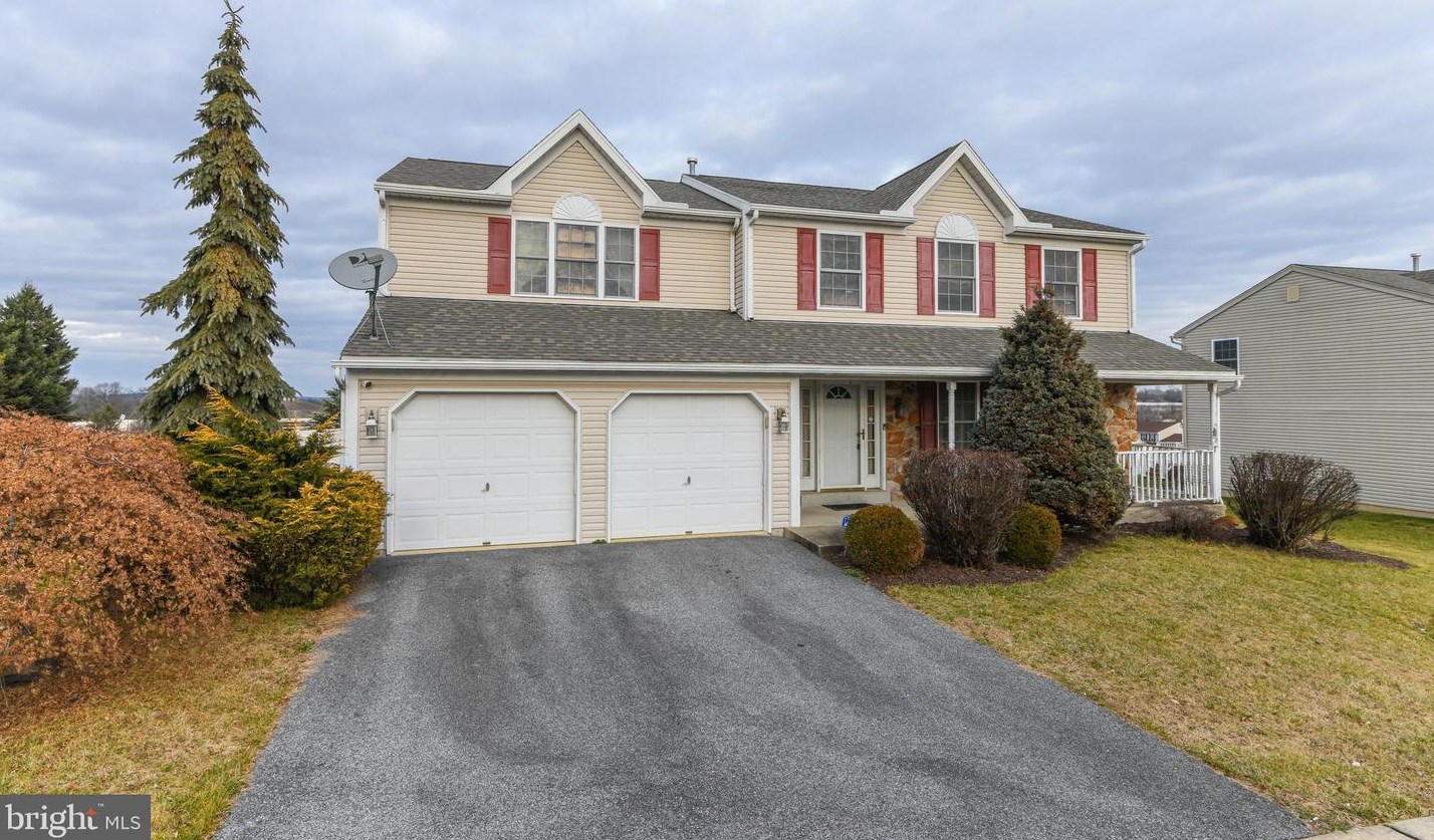 230 Sandy Ln, Reading, PA 19608-9547