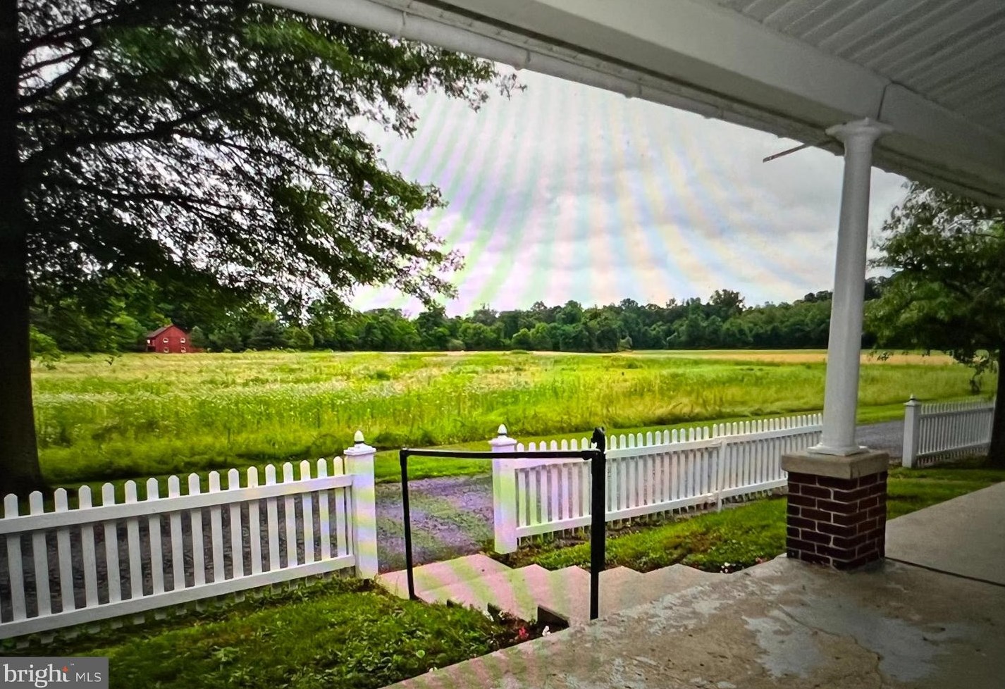 19 Walnut St, Shoemakersville, PA 19555