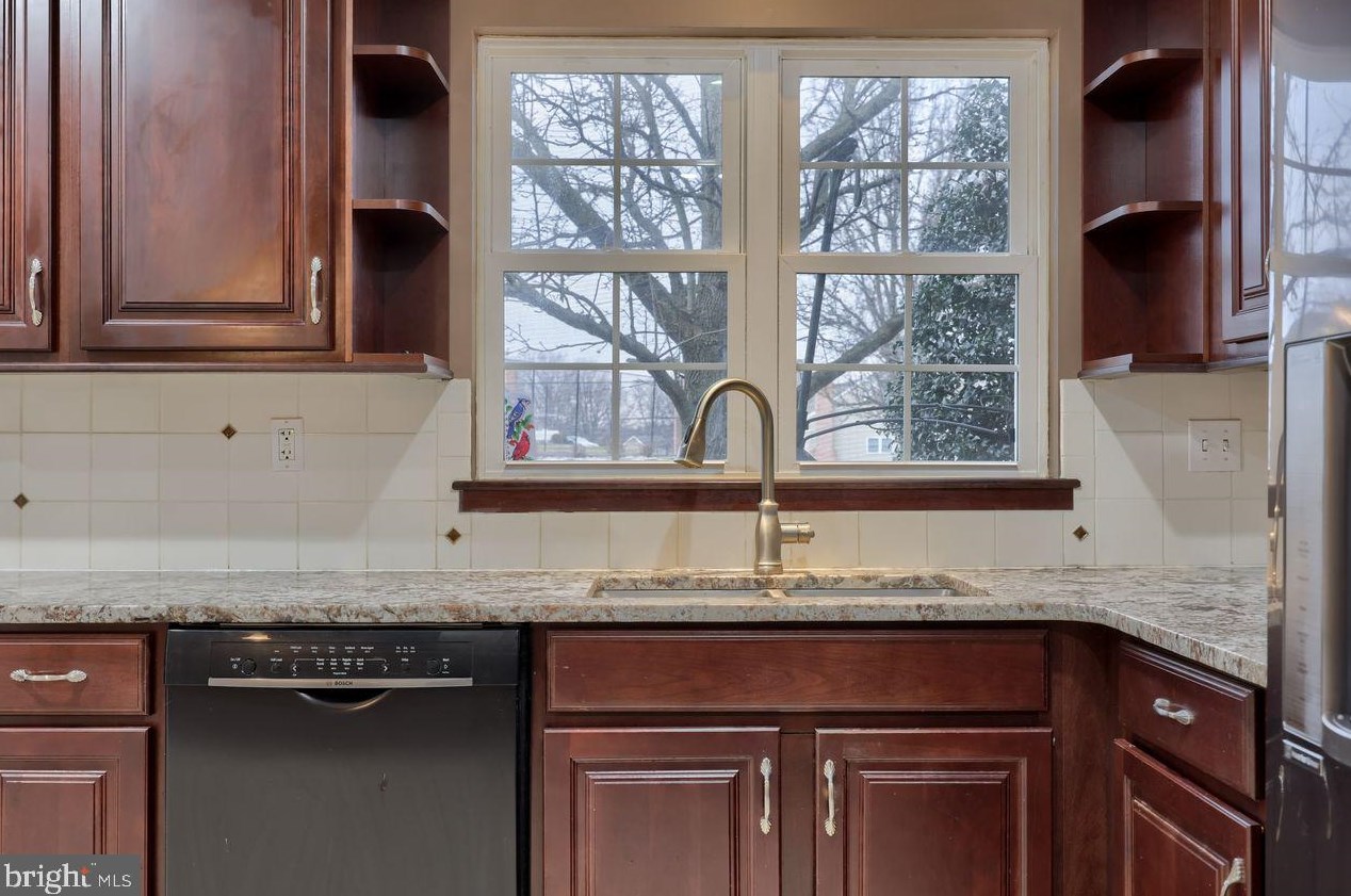 118 Lavender Ln, Reading PA  19610-1198 exterior