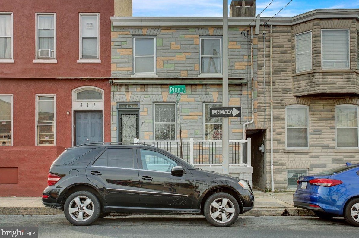 412 Pine St, Reading, PA 19602-2315