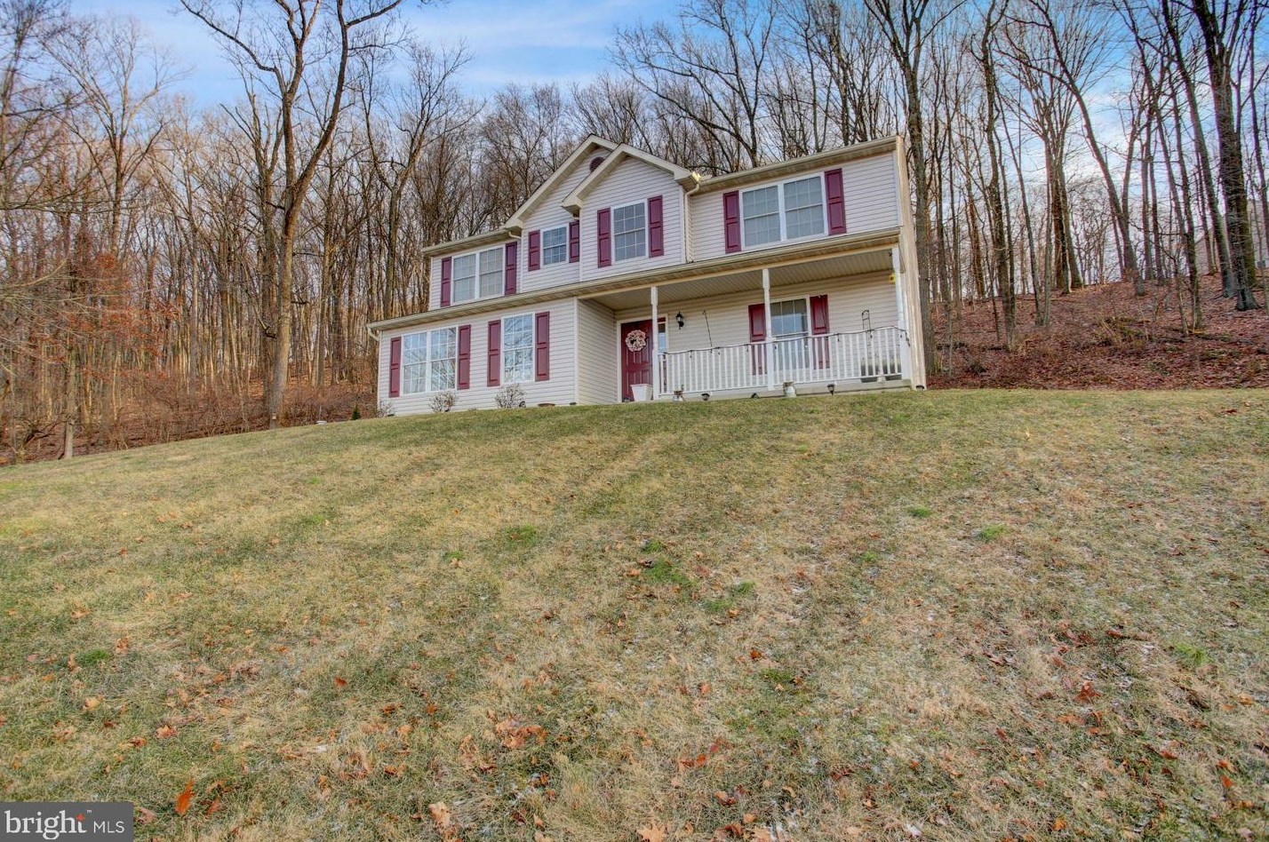 417 Acer Dr, Blandon, PA 19510