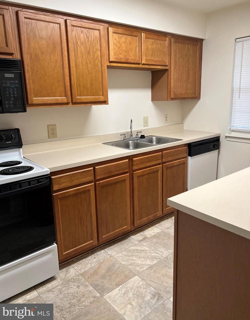 842 Fernleigh Pl, Reading PA  19606-9166 exterior
