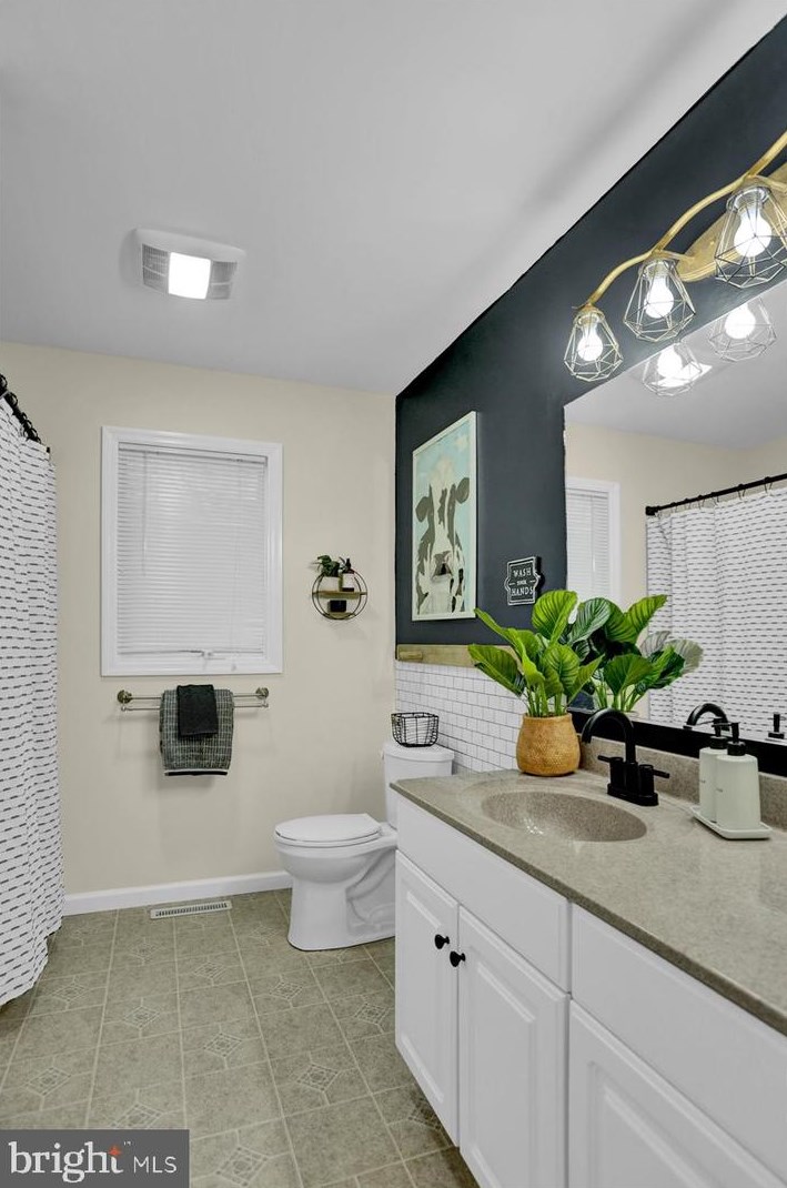 61 Shea Dr, Hummels Store PA  19540-9272 exterior