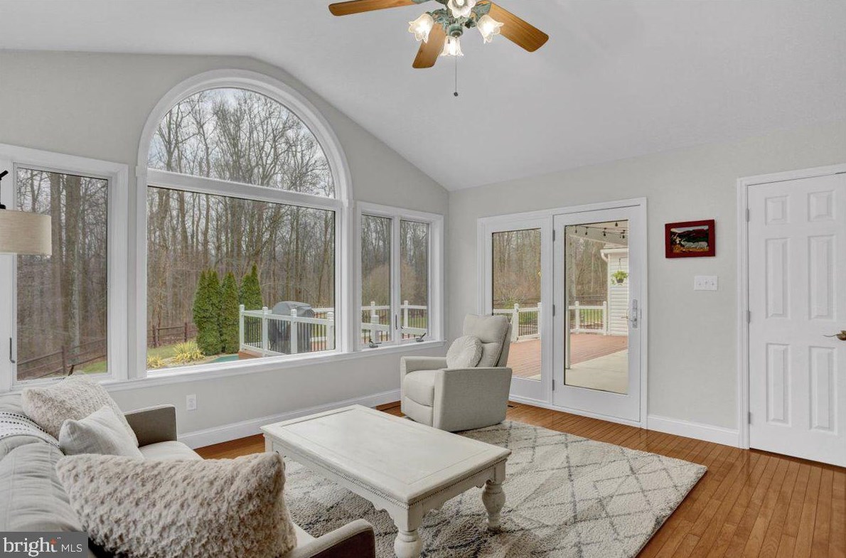 61 Shea Dr, Hummels Store PA  19540-9272 exterior