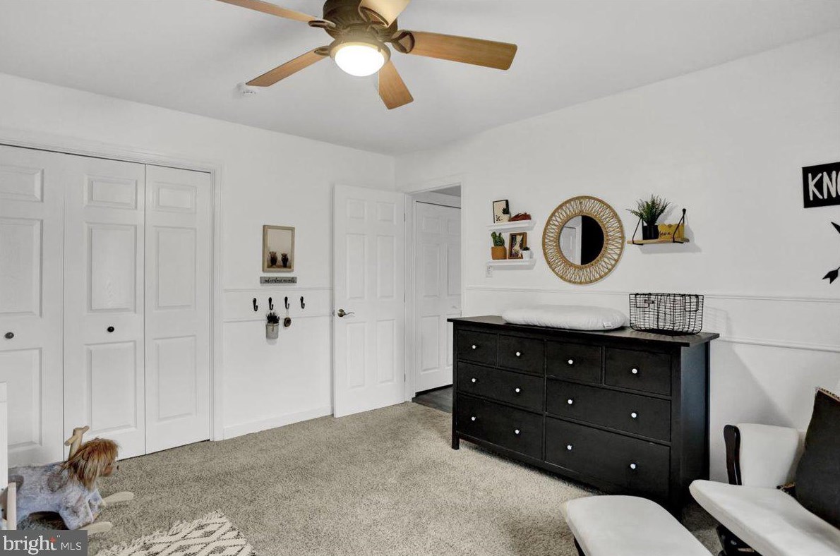 61 Shea Dr, Hummels Store PA  19540-9272 exterior