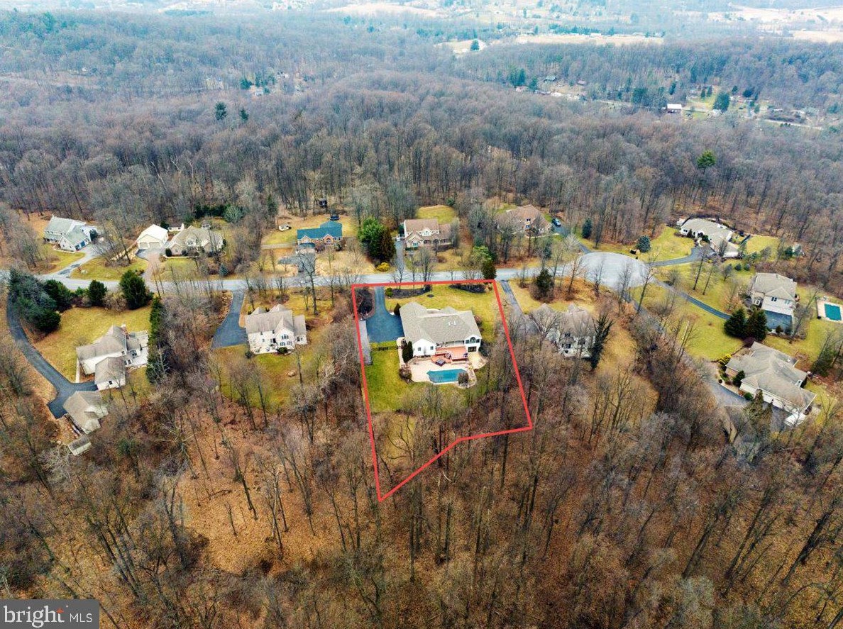 61 Shea Dr, Hummels Store PA  19540-9272 exterior