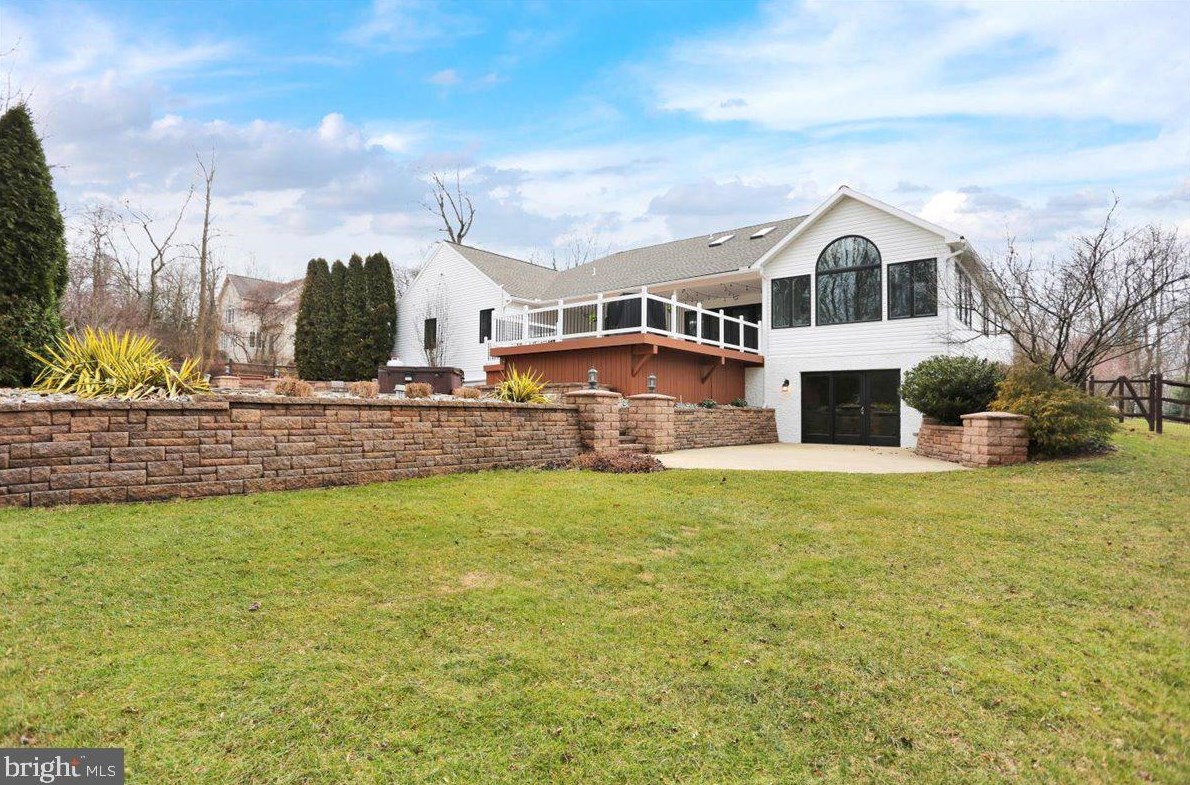 61 Shea Dr, Hummels Store PA  19540-9272 exterior