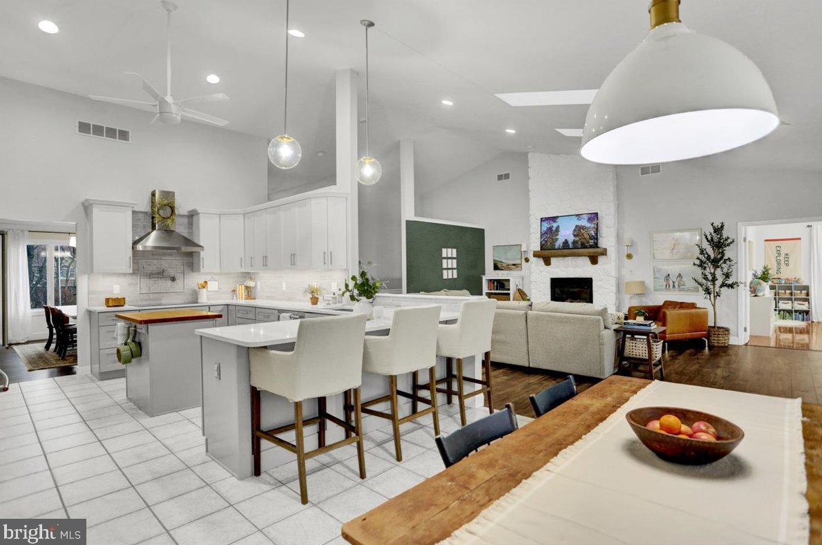 61 Shea Dr, Hummels Store PA  19540-9272 exterior