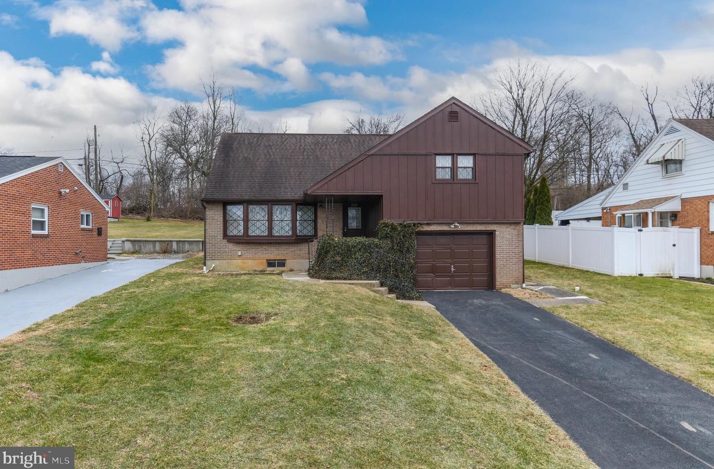 2218 Reading Blvd, Reading, PA 19609-2213