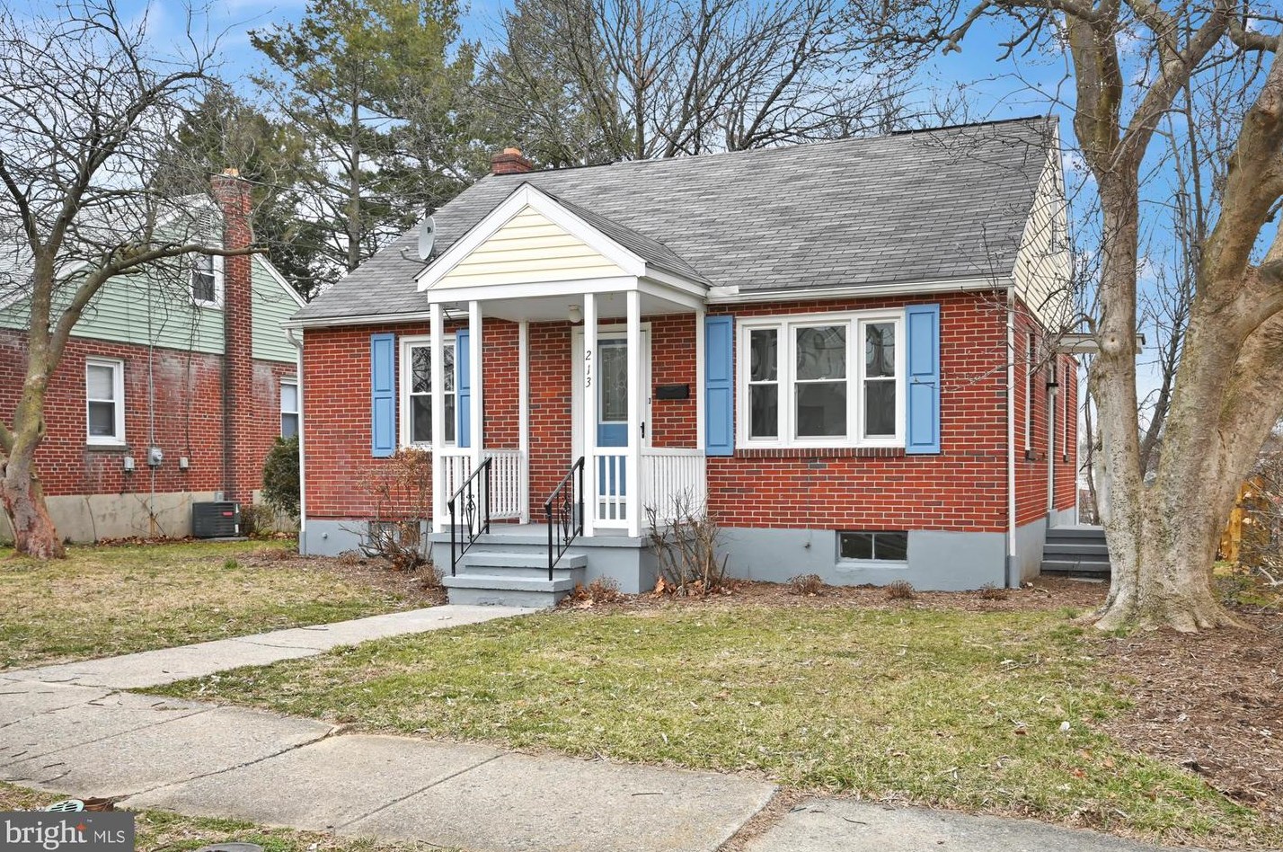 213 Gerry St, Reading, PA 19611-1821