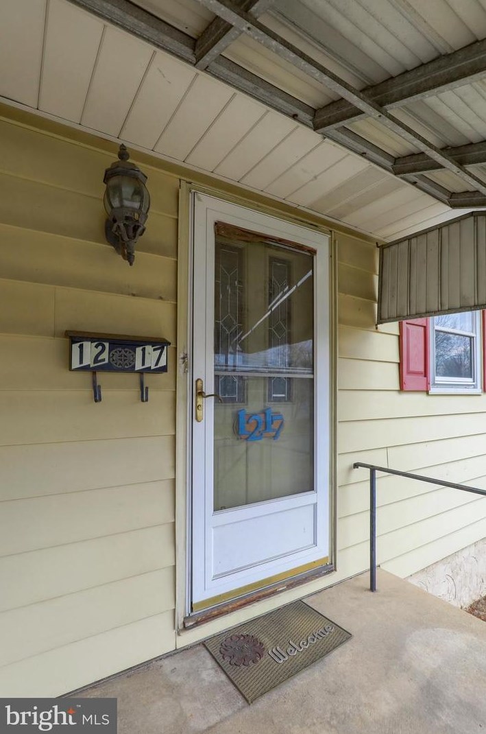 1217 Wayne St, Reading, PA 19601-1725
