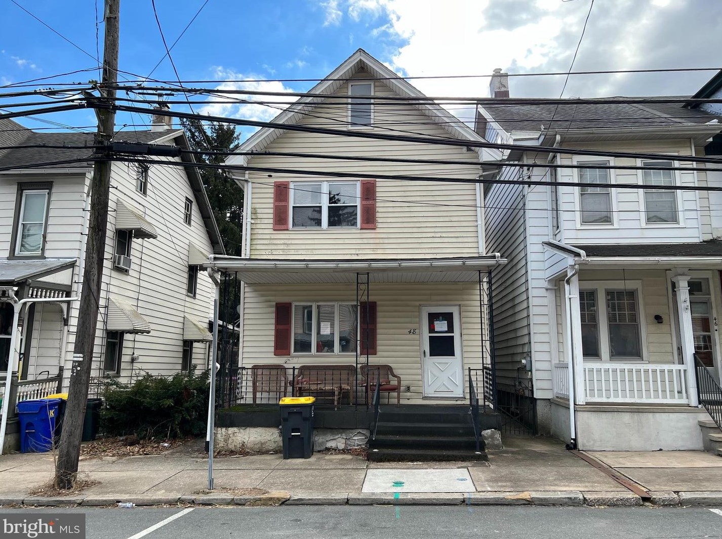 48 High St, Womelsdorf, PA 19567-1311