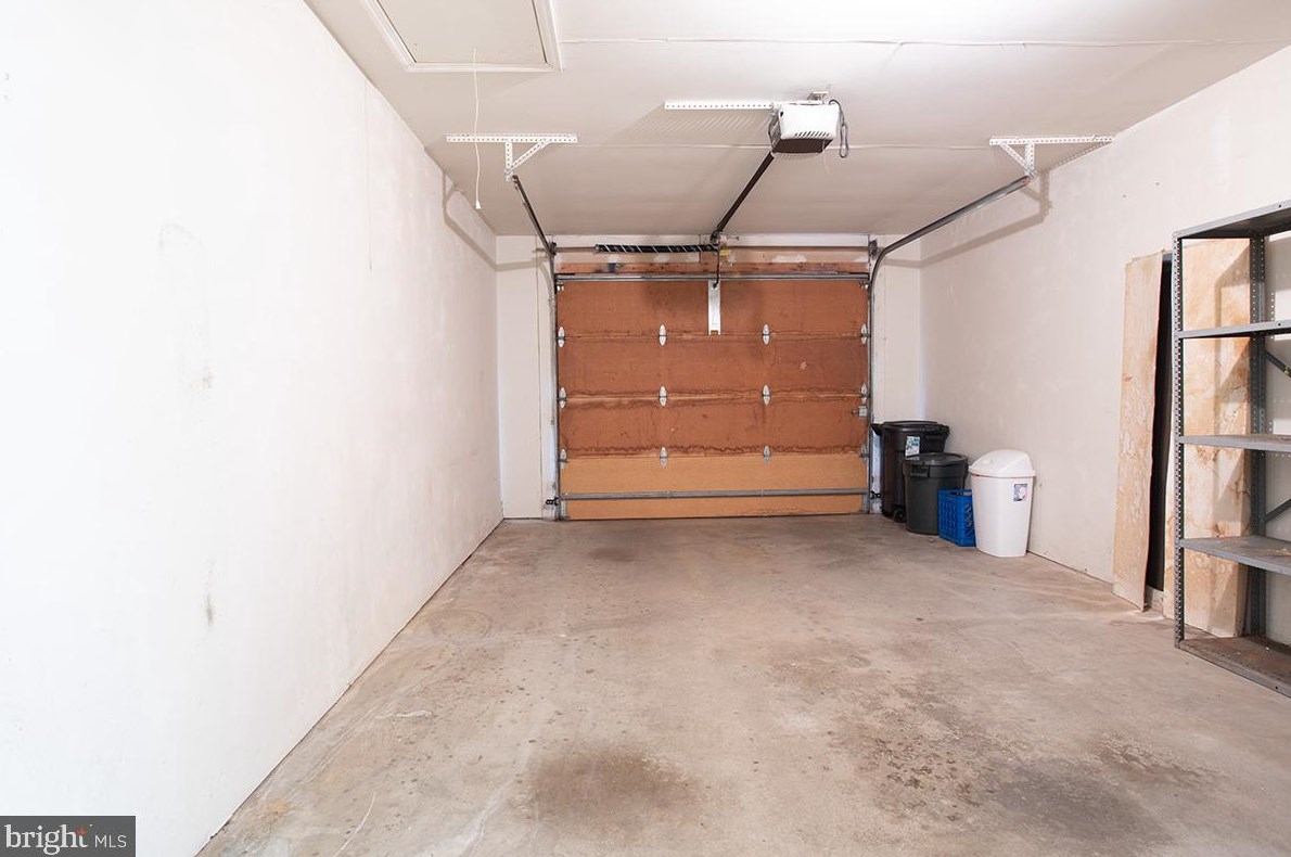 2000 Meadow Glen Ln, Reading PA  19610-9423 exterior