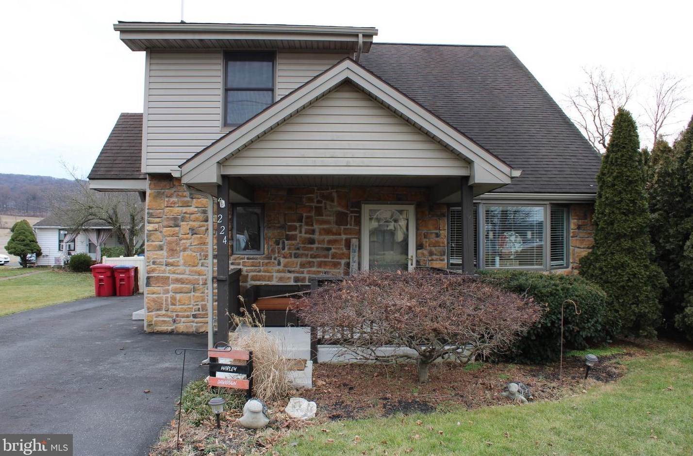 224 Walters Ave, Wernersville, PA 19565-1706