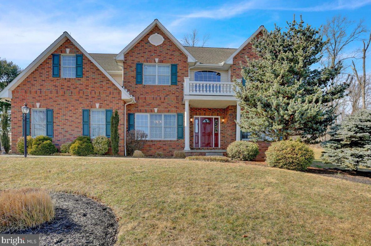310 W 6th St, Spangsville, PA 19512