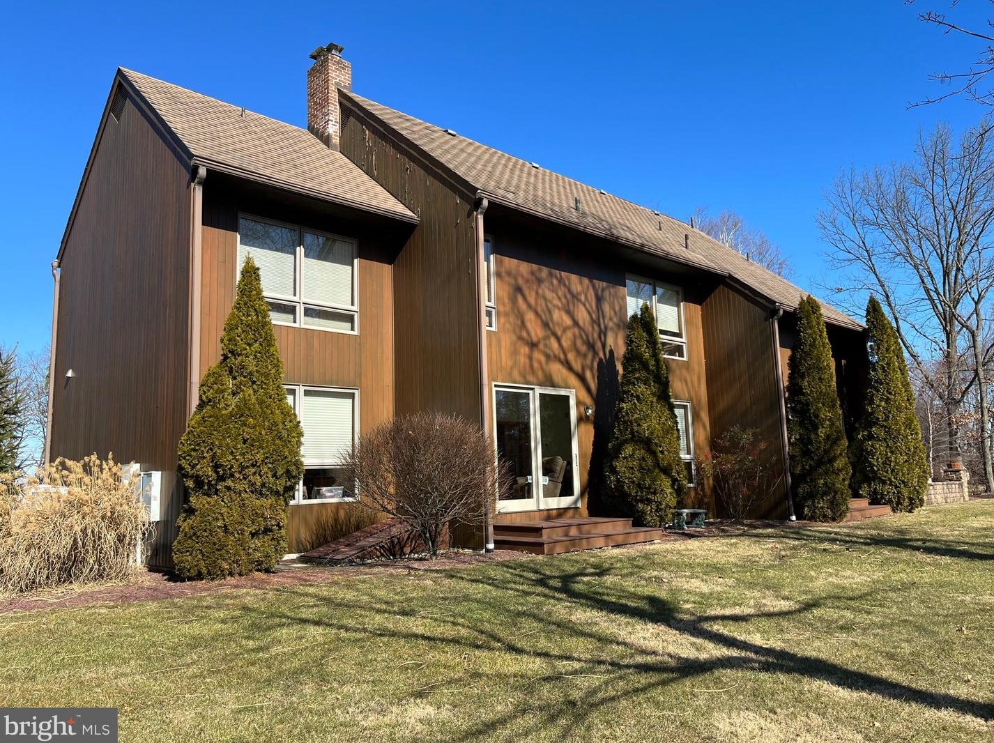 1 Lakeview Ct, Reading, PA 19608