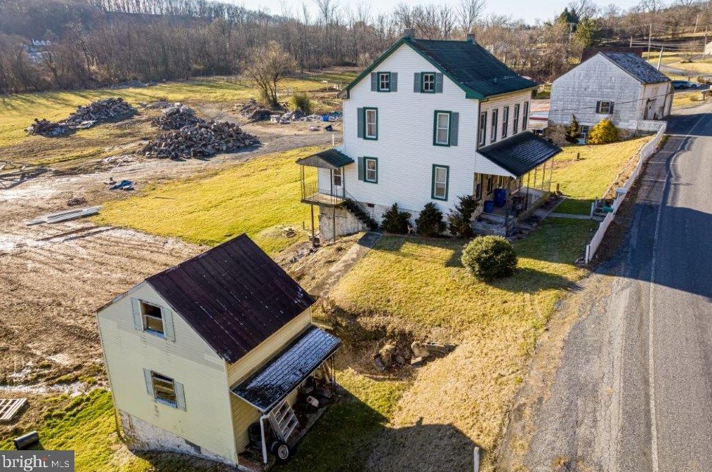 2406 Elizabeth Ave, Spring Valley, PA 19560