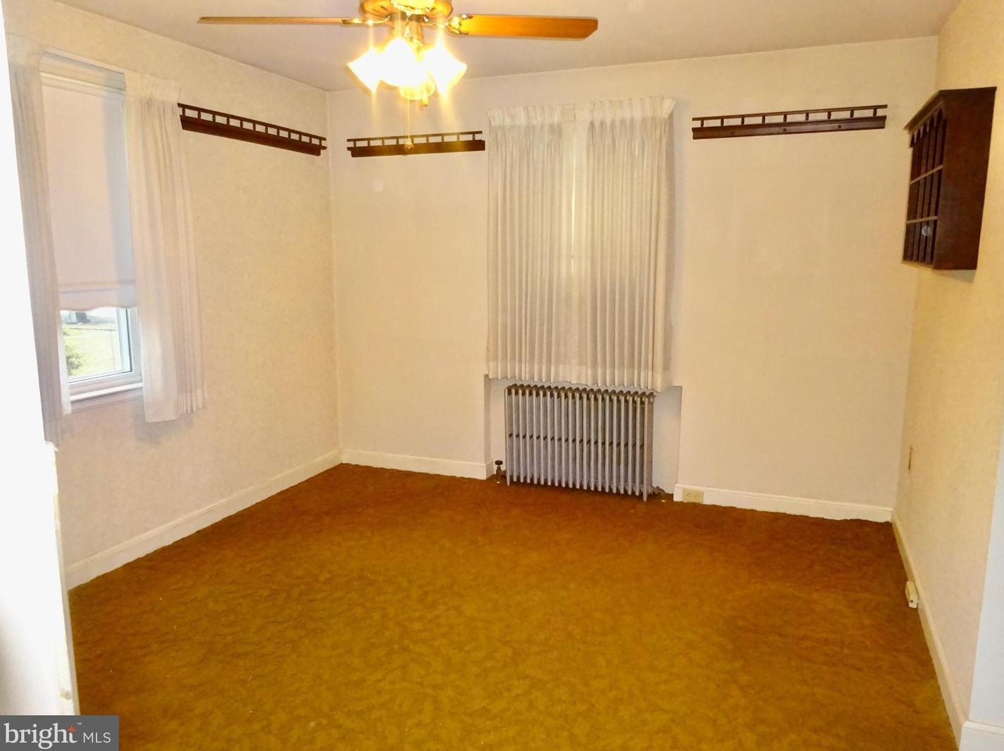 1331 Brooke Blvd, Reading PA  19607-2003 exterior