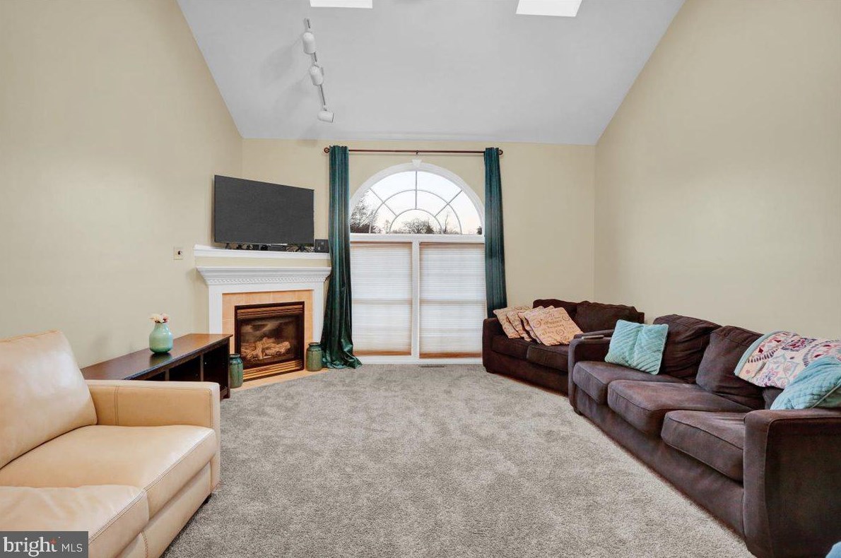 714 Maria Ave, Reading PA  19608-8947 exterior