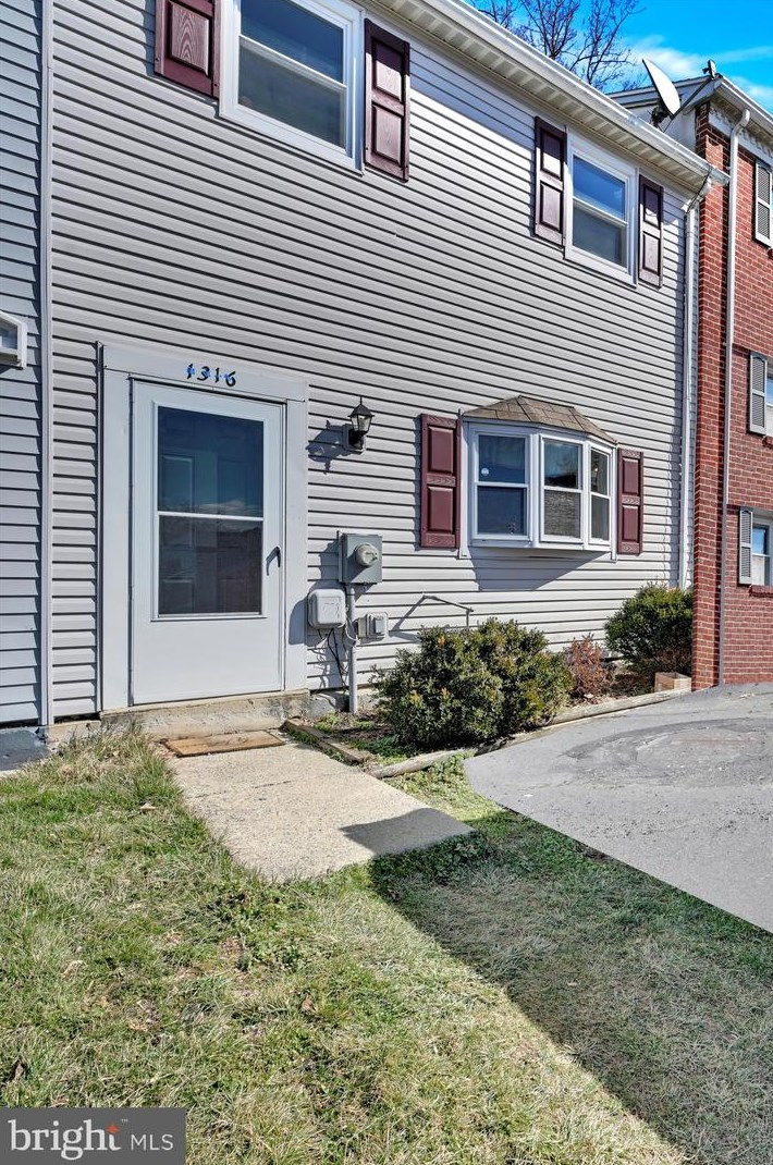 1316 Fox Run, Reading, PA 19606-1142