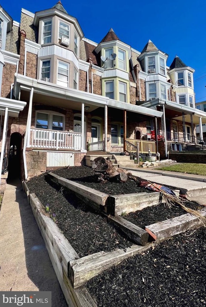 1337 Good St, Reading, PA 19602-2131