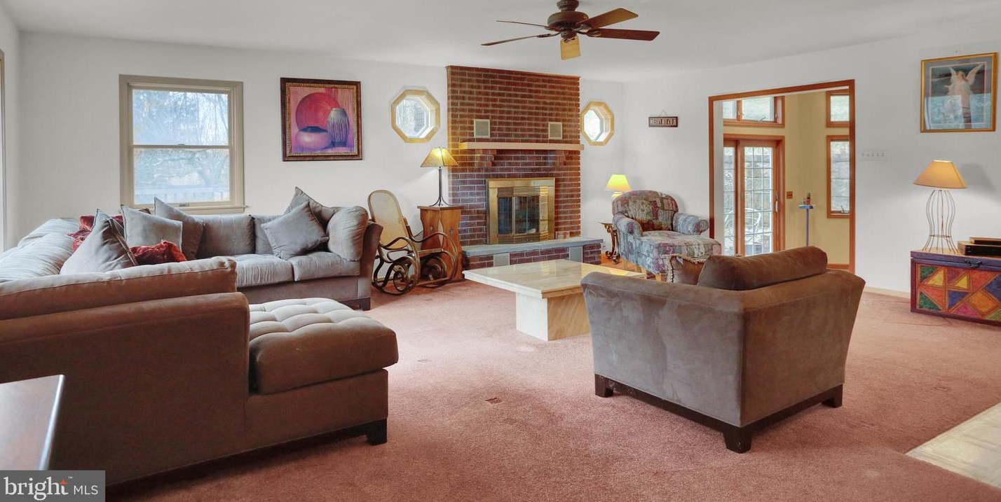 144 Orchard Rd, Moselem, PA 19526