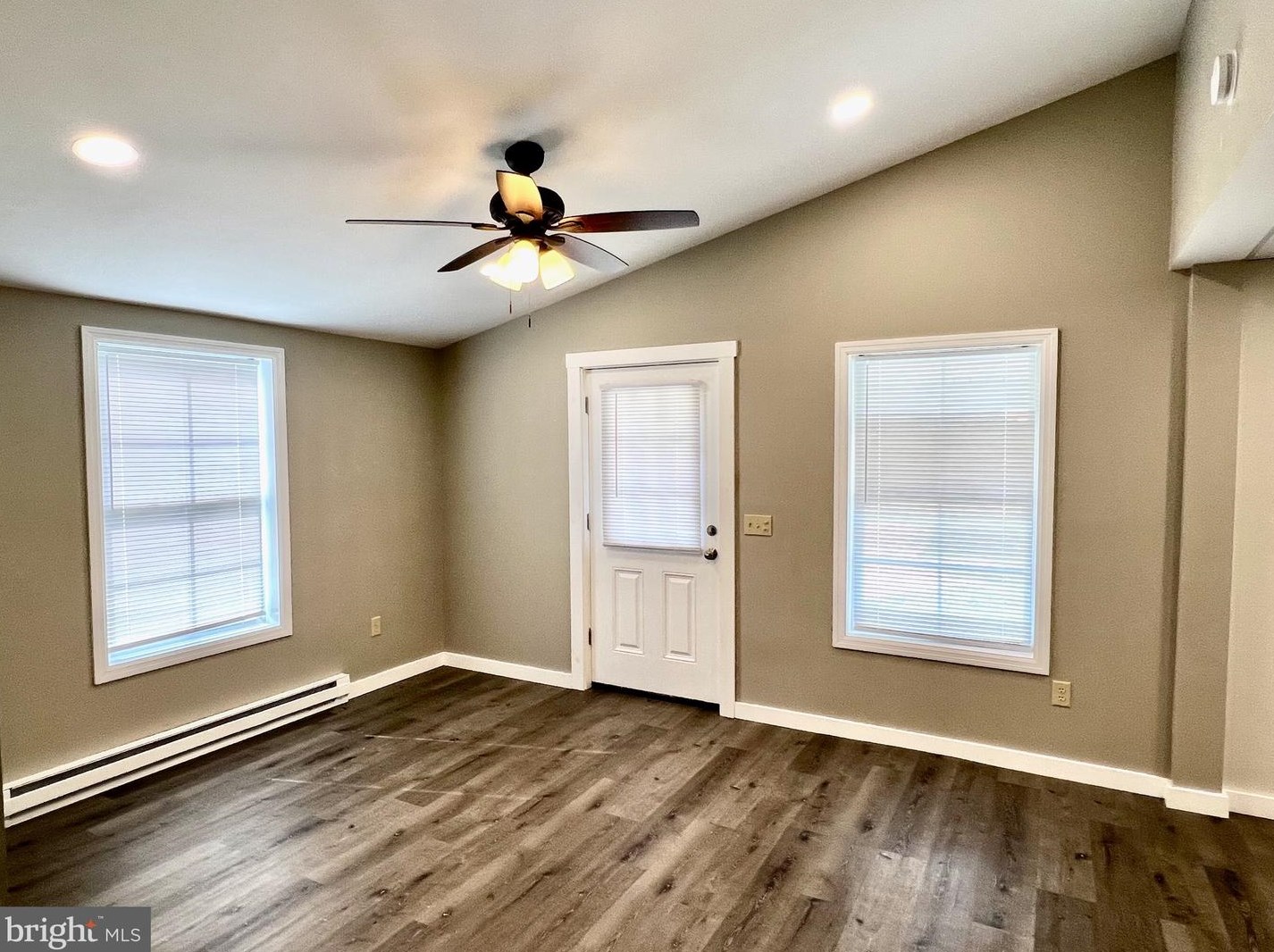 636 W Penn Ave, Robesonia, PA 19551