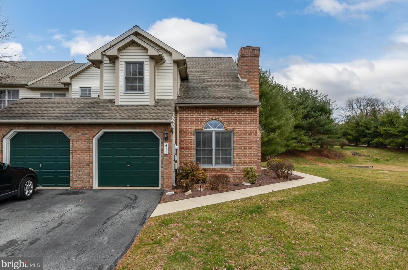 411 Epsilon Dr, Wernersville, PA 19565-9200