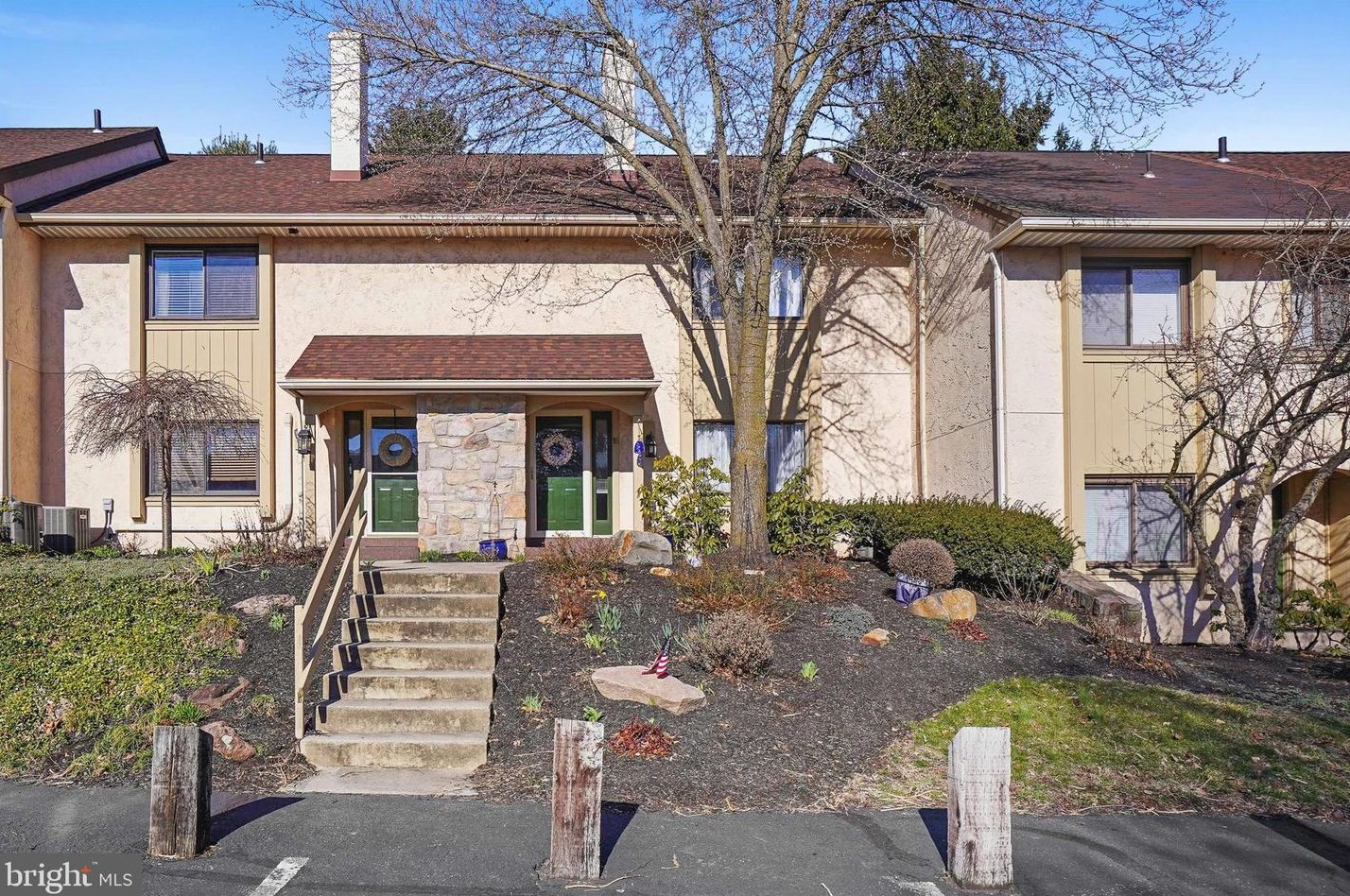 16 Muirfield Dr, Reading, PA 19607