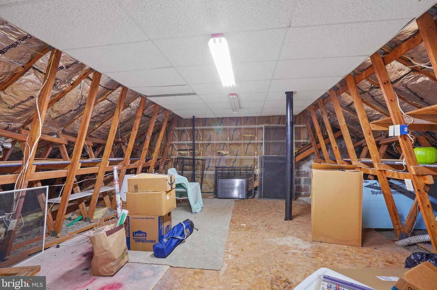 16 Muirfield Dr, Reading PA  19607-3349 exterior