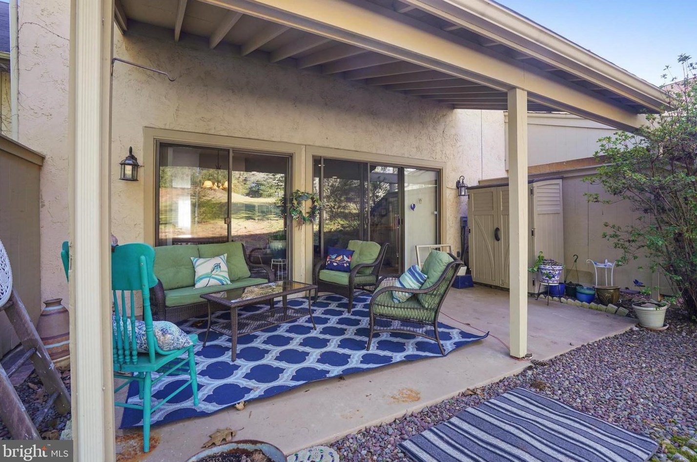 16 Muirfield Dr, Reading PA  19607-3349 exterior