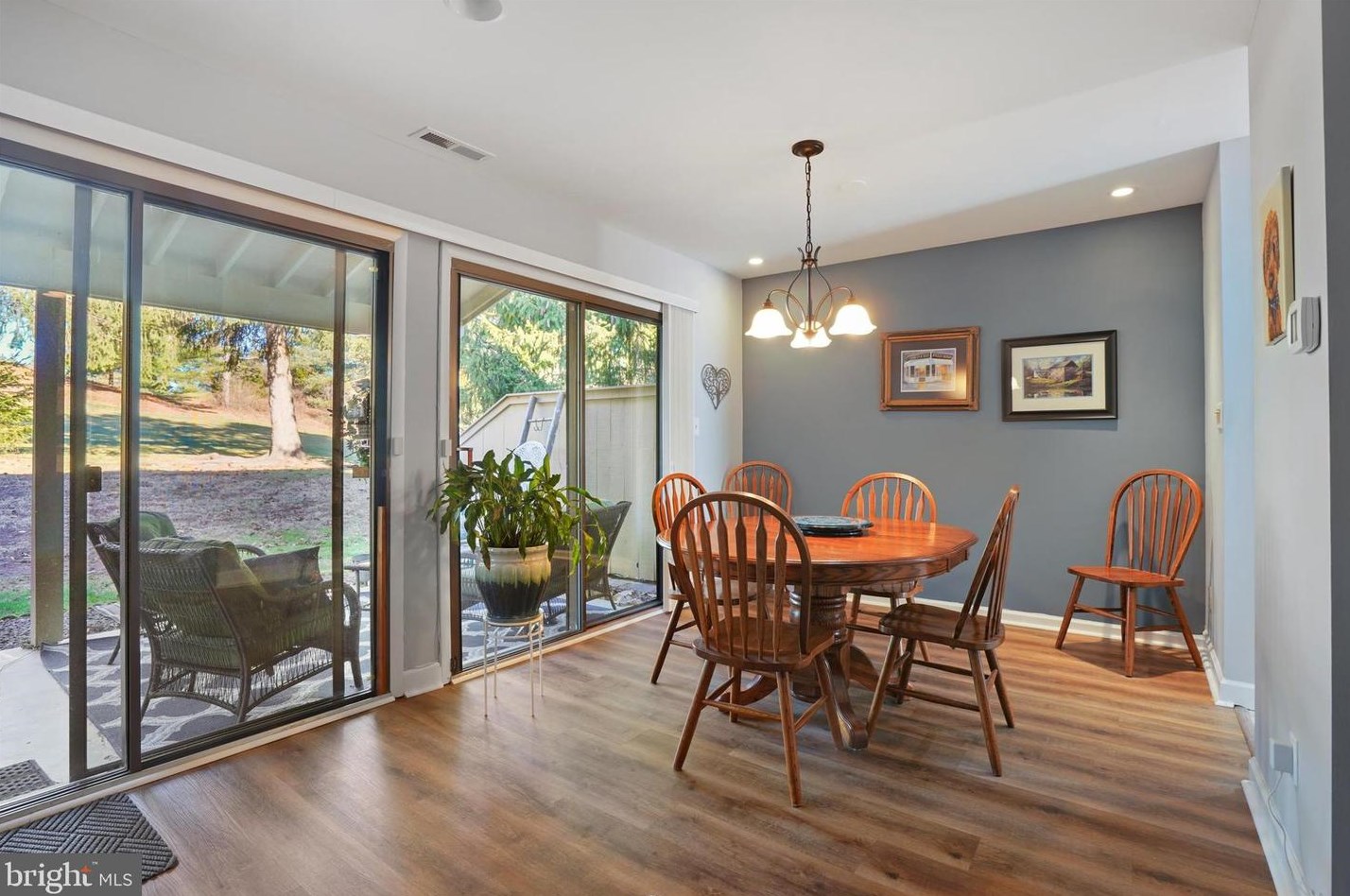 16 Muirfield Dr, Reading PA  19607-3349 exterior