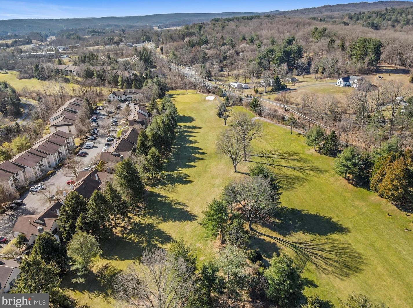 16 Muirfield Dr, Reading PA  19607-3349 exterior