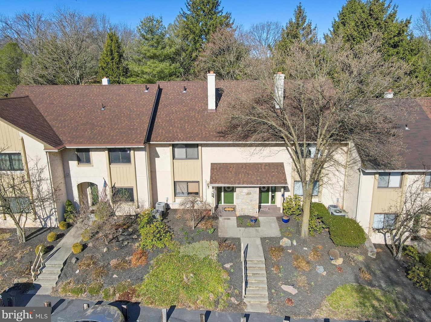 16 Muirfield Dr, Reading PA  19607-3349 exterior