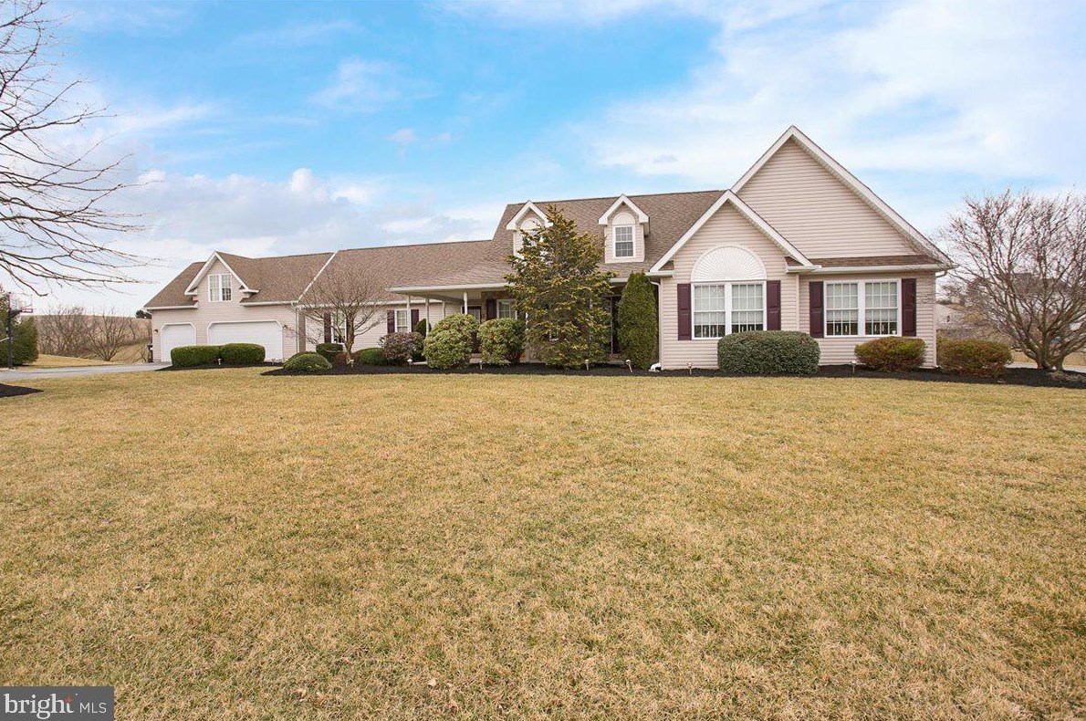 300 Steven Dr, Krumsville, PA 19534