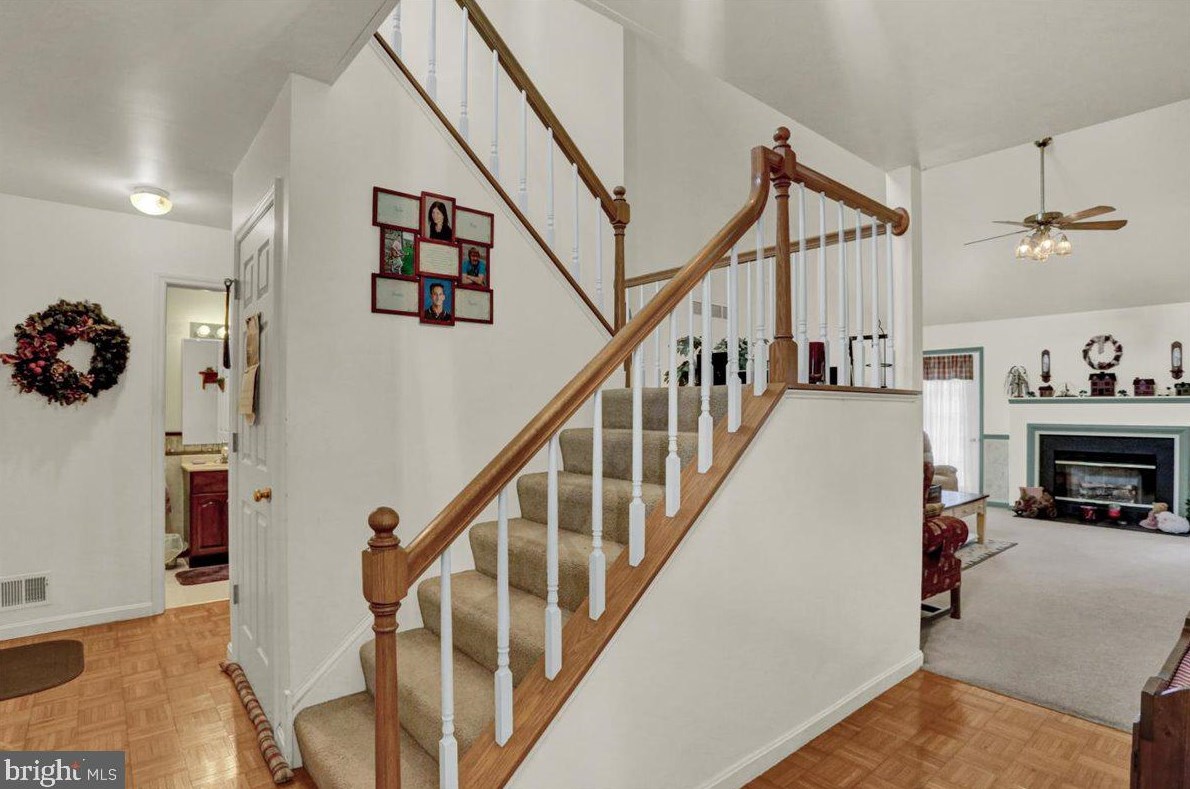 208 Apple Ln, Basket, PA 19547-9208