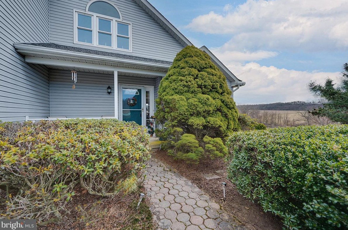 41 Robin Hill Rd, Krumsville, PA 19534