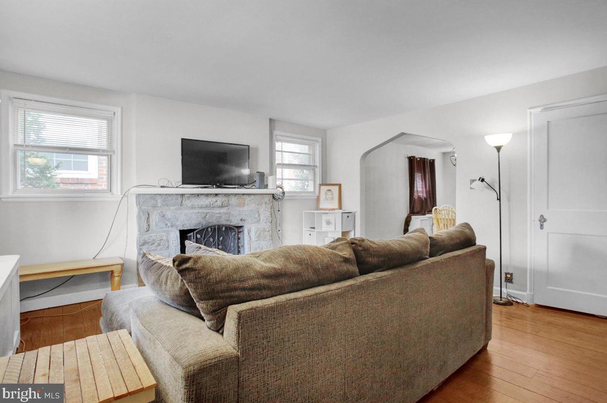 106 Hollywood Ave, Reading PA  19606-2125 exterior