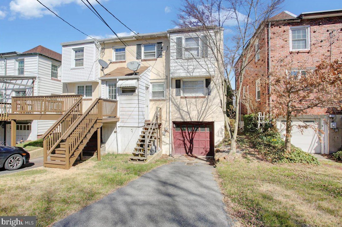 106 Hollywood Ave, Reading PA  19606-2125 exterior