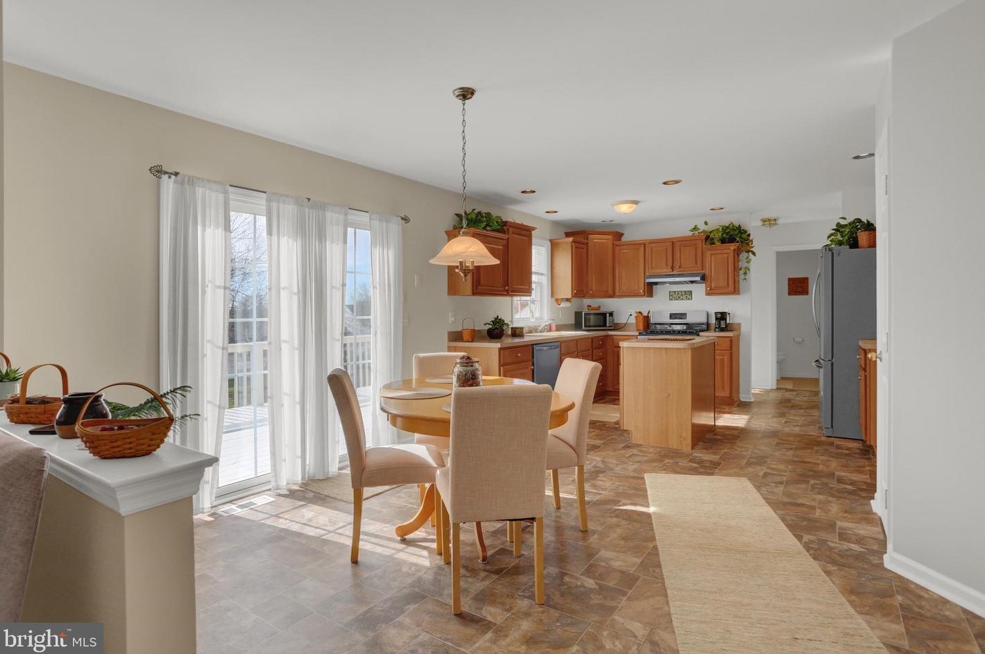 1118 Pepper Ridge Dr, Reading PA  19606-3803 exterior