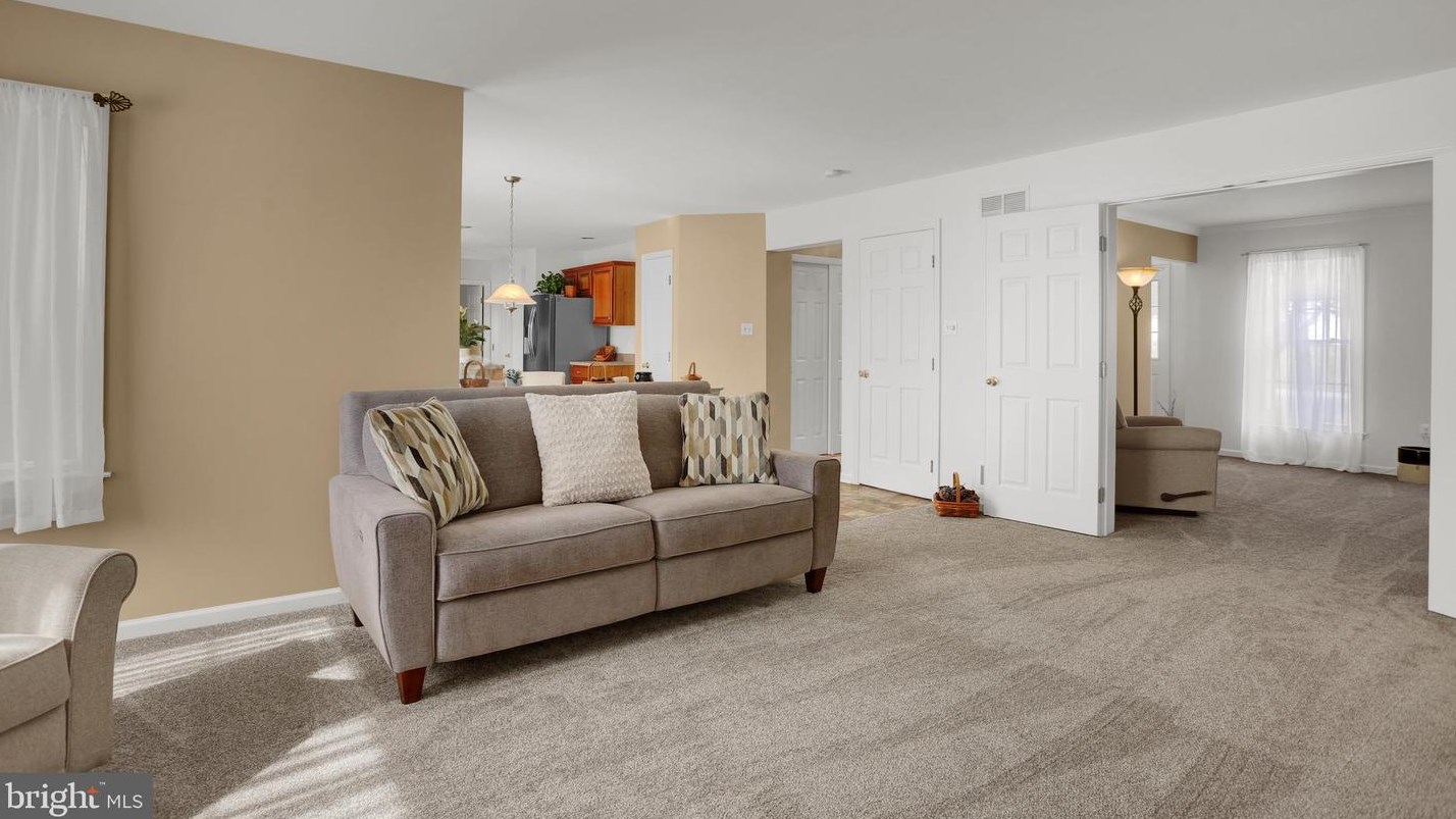 1118 Pepper Ridge Dr, Reading PA  19606-3803 exterior