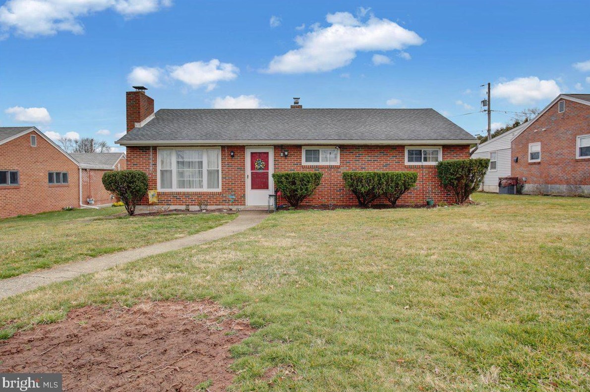 15 Virginia Ave, Reading, PA 19608-9369