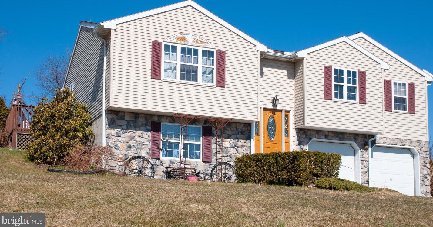 76 Jill Ct, Centre, PA 19541