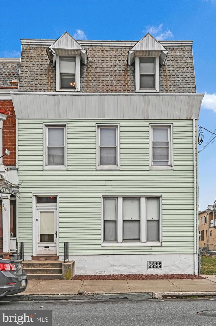 59 S 3rd St, Moselem, PA 19526