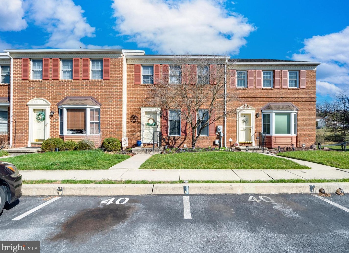39 Warwick Ct, Reading, PA 19606-9524